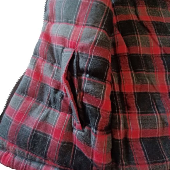 Sovereign Code Boy's Black Vest Sleeveless Zip Closure Size 10-12 Waterproof - Picture 7 of 8